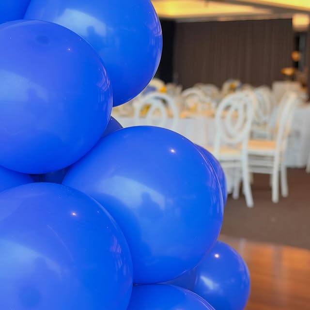 Helium bouquets to wedding setups